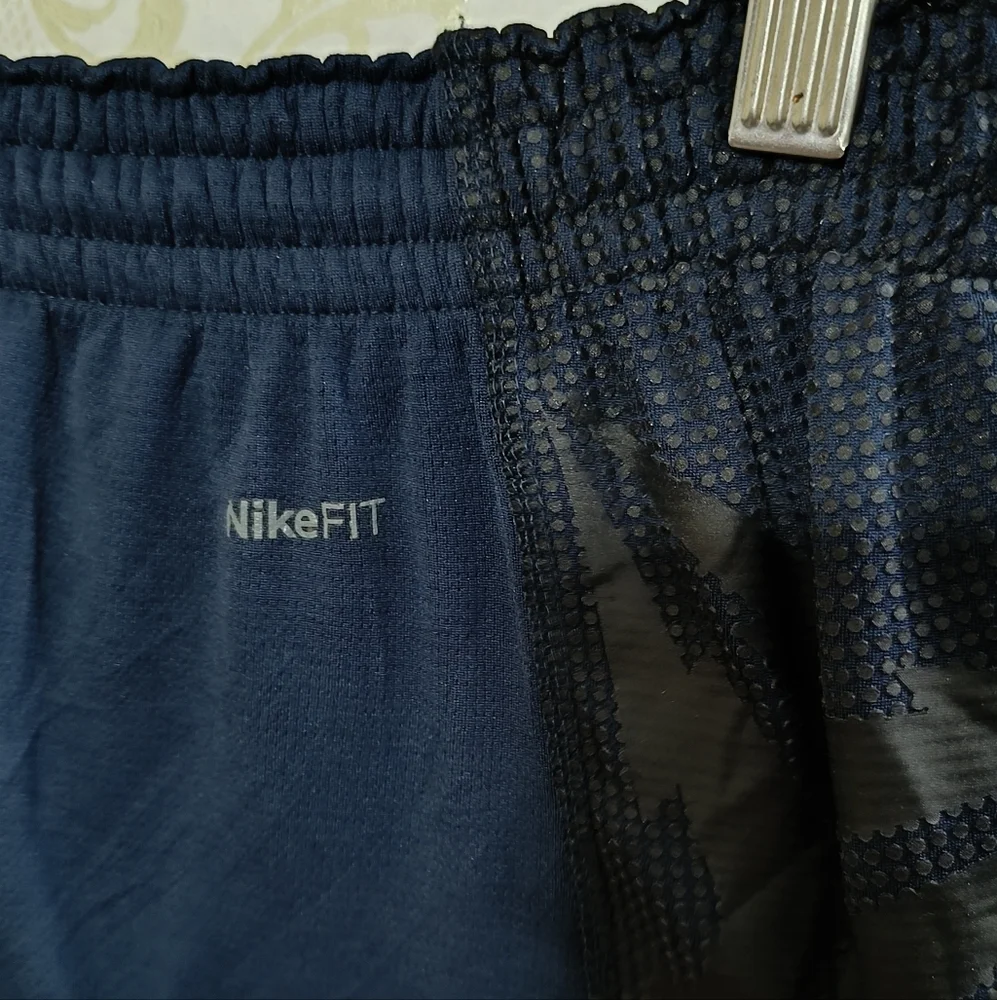 Nike - Picture 5 of 5